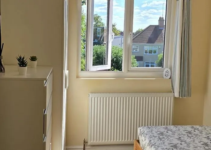 Private Rooms Near Hither Green Station London