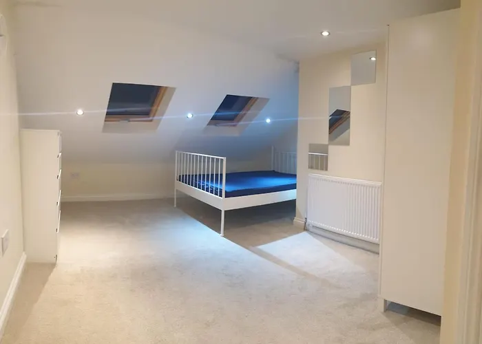 Private Rooms Near Hither Green Station London
